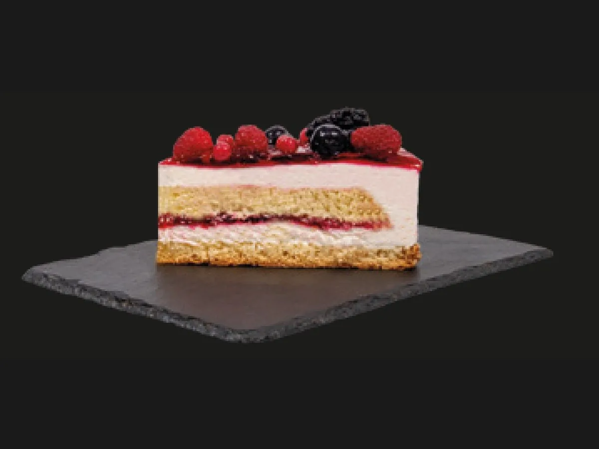 Weiße Schwarzwälder Fruchttorte – HORECA Cakes der Frozen Cake Factory, tiefgekühlte Einzelportion