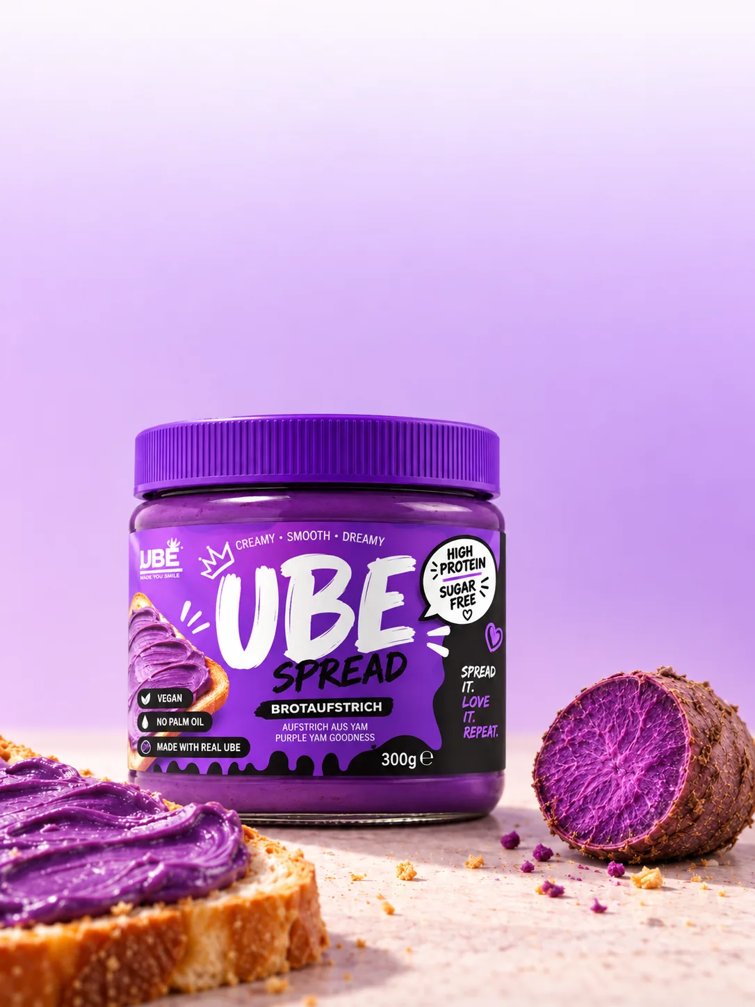 UBE Spread 300 g auf Toast mit frischer Ube-Knolle